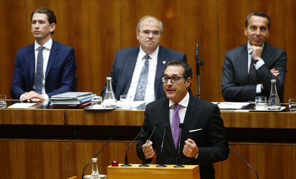Head of Austrian Freedom Party (FPOe) Heinz-Christian Strache delivers a speech in front of Austria's Foreign Minister Sebastian Kurz, Justice Minister Wolfgang Brandstetter and Chancellor Christian Kern (L-R) during a session of the parliament in Vienna, Austria, May 16, 2017. Head of Austrian Freedom Party (FPOe) Heinz-Christian Strache delivers a speech in front of Austria's Foreign Minister Sebastian Kurz, Justice Minister Wolfgang Brandstetter and Chancellor Christian Kern (L-R) during a session of the parliament in Vienna, Austria, May 16, 2017. - Sputnik International