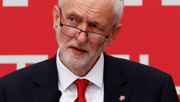 Jeremy Corbyn, the leader of Britain's opposition Labour Party, launches the party's election manifesto at Bradford University, May 16, 2017. - Sputnik International
