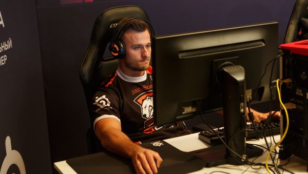 Jarosław pashaBiceps Jarząbkowski, a Polish professional Counter-Strike: Global Offensive gamer, who currently plays for Virtus.pro. - Sputnik International