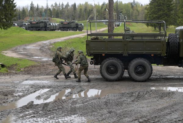 Russian Anti-Aircraft Missile Troops Hold Drills in Moscow Region - Sputnik International