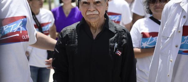 Puerto Rican nationalist Oscar Lopez Rivera arrives to give a press conference on El Escambron Beach following his release from house arrest after decades in custody, in San Juan, Puerto Rico, Wednesday, May 17, 2017. Puerto Rican nationalist Oscar Lopez Rivera arrives to give a press conference on El Escambron Beach following his release from house arrest after decades in custody, in San Juan, Puerto Rico, Wednesday, May 17, 2017. - Sputnik International