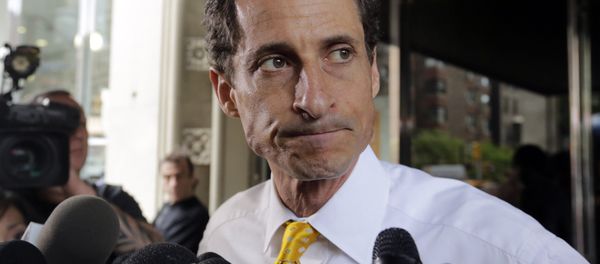 In this July 24, 2013 file photo, New York City mayoral candidate Anthony Weiner leaves his apartment building in New York In this July 24, 2013 file photo, New York City mayoral candidate Anthony Weiner leaves his apartment building in New York - Sputnik International