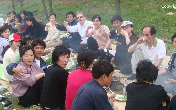 Felix Abt (in white jacket) with his staff on an excursion Felix Abt (in white jacket) with his staff on an excursion - Sputnik International