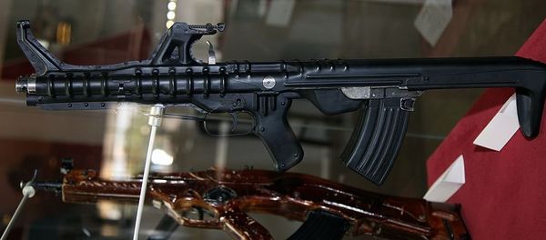 Triple barrel TKB-059 Korobov assault rifle at Tula State Arms Museum Triple barrel TKB-059 Korobov assault rifle at Tula State Arms Museum - Sputnik International