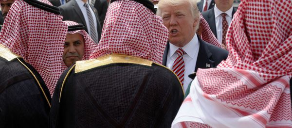 US President Donald Trump bids farewell before he and first lady Melania Trump board Air Force One to depart for Israel from King Khalid International Airport in Riyadh, Saudi Arabia May 22, 2017. US President Donald Trump bids farewell before he and first lady Melania Trump board Air Force One to depart for Israel from King Khalid International Airport in Riyadh, Saudi Arabia May 22, 2017. - Sputnik International