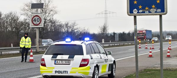 Border police are seen on January 4, 2016 at the Danish-German boarder town Krusaa Border police are seen on January 4, 2016 at the Danish-German boarder town Krusaa - Sputnik International