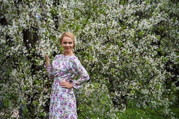 Apple Trees Start Blooming in Moscow - Sputnik International