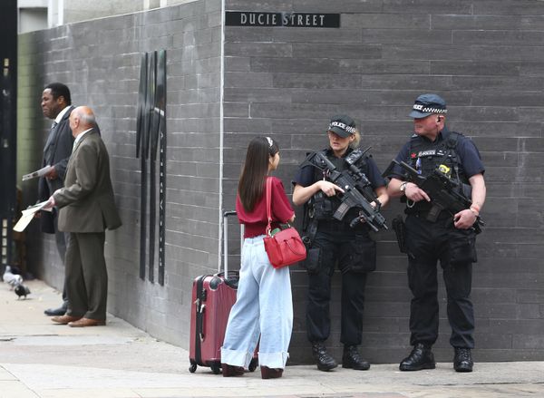 Armed police officers patrol amongst commuters on Market Street in Manchester, England, Wednesday, May 24, 2017. - Sputnik International