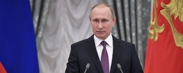 President Vladimir Putin addresses the ceremony to present state awards in science, culture, healthcare, sports and manufacturing to outstanding Russians - Sputnik International