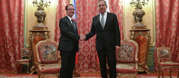 Alan Peter Cayetano and Sergei Lavrov - Sputnik International