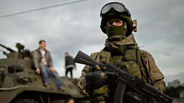 A Russian soldier wearing the Ratnik gear - Sputnik International