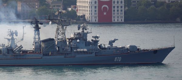 The Russian Navy's guided-missile destroyer Smetlivy sails in the Bosphorus, on its way to the Mediterranean Sea, in Istanbul, Turkey, May 22, 2017 The Russian Navy's guided-missile destroyer Smetlivy sails in the Bosphorus, on its way to the Mediterranean Sea, in Istanbul, Turkey, May 22, 2017 - Sputnik International