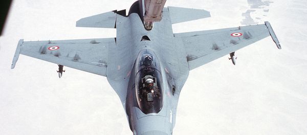 Egyptian F-16 Air Refueling - Sputnik International