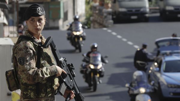 Italian army and police guard the streets ahead of the arrivals of leaders of the G7 countries for a welcome ceremony of the summit in the Ancient Theatre of Taormina (3rd century BC) in the Sicilian citadel of Taormina, Italy, Friday, May 26, 2017 Italian army and police guard the streets ahead of the arrivals of leaders of the G7 countries for a welcome ceremony of the summit in the Ancient Theatre of Taormina (3rd century BC) in the Sicilian citadel of Taormina, Italy, Friday, May 26, 2017 - Sputnik International