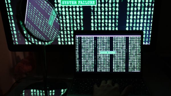 Lines with digits on computer and laptop screens - Sputnik International