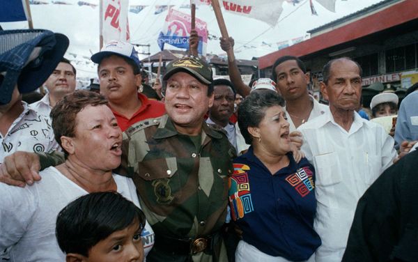 In this May 2, 1989 file photo, Gen. Manuel Antonio Noriega walks with supporters in the Chorrilo neighborhood, where he dedicated a new housing project, in Panama City - Sputnik International