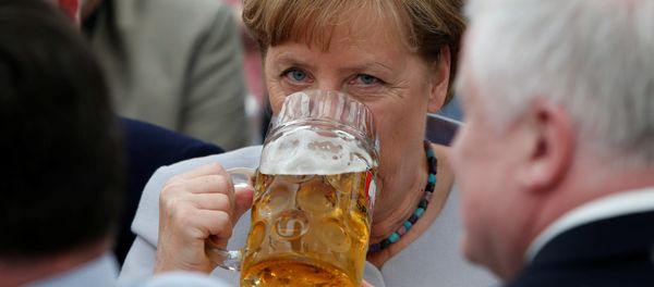 German Chancellor and head of the Christian Democratic Union (CDU) Angela Merkel drinks during the Trudering festival in Munich, Germany, May 28, 2017 German Chancellor and head of the Christian Democratic Union (CDU) Angela Merkel drinks during the Trudering festival in Munich, Germany, May 28, 2017 - Sputnik International