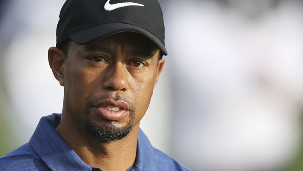 Tiger Woods on the 10th hole during the first round of the Dubai Desert Classic golf tournament in Dubai, United Arab Emirates, Feb. 2, 2017. - Sputnik International