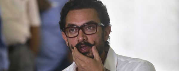 Bollywood actor Aamir Khan speaks to media on his 52th birthday in Mumbai, India, Tuesday, March 14, 2017. Bollywood actor Aamir Khan speaks to media on his 52th birthday in Mumbai, India, Tuesday, March 14, 2017. - Sputnik International