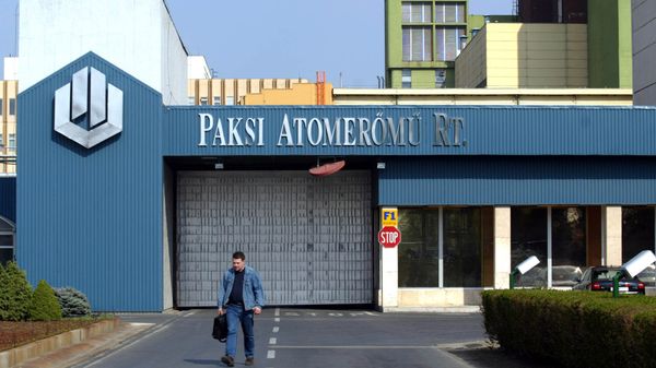 A man walks in front of the main entrance of the Paks Nuclear Power Plant in Paks, some 90 kms south of Budapest, Hungary - Sputnik International