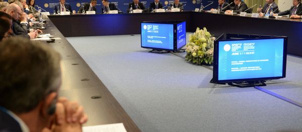 At the business roundtable, Russia—Serbia: Perspectives of Economic Cooperation, during the 2017 St. Petersburg International Economic Forum At the business roundtable, Russia—Serbia: Perspectives of Economic Cooperation, during the 2017 St. Petersburg International Economic Forum - Sputnik International
