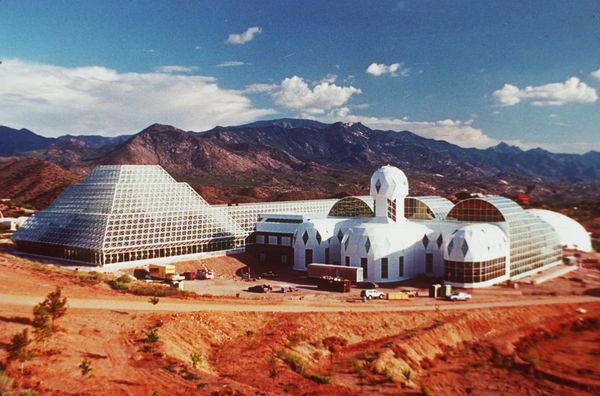 This 1991 picture shows the Biosphere 2 complex in the desert near Oracle, Ariz. This 1991 picture shows the Biosphere 2 complex in the desert near Oracle, Ariz. - Sputnik International