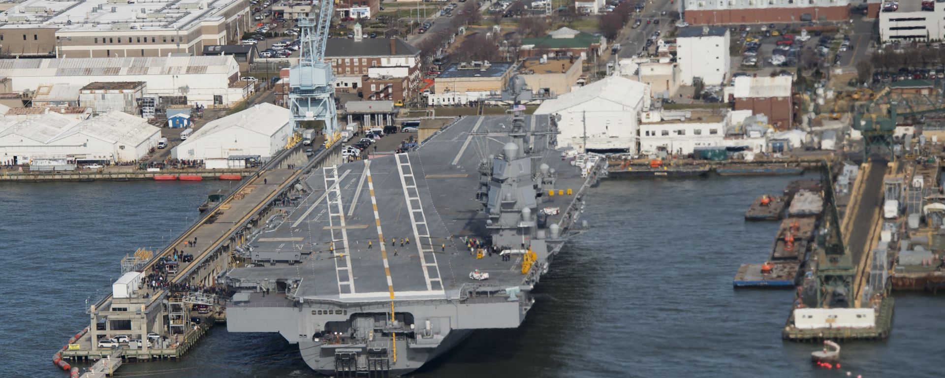 The pre-commissioned USS Gerald R. Ford aircraft carrier is seen after a visit by US President Donald Trump in Newport News, Virginia - Sputnik International, 1920, 10.10.2023