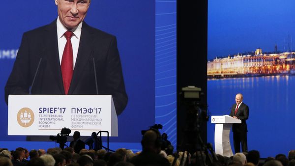 Russian President Vladimir Putin delivers a speech during a session of the St. Petersburg International Economic Forum (SPIEF), Russia, June 2, 2017. Russian President Vladimir Putin delivers a speech during a session of the St. Petersburg International Economic Forum (SPIEF), Russia, June 2, 2017. - Sputnik International