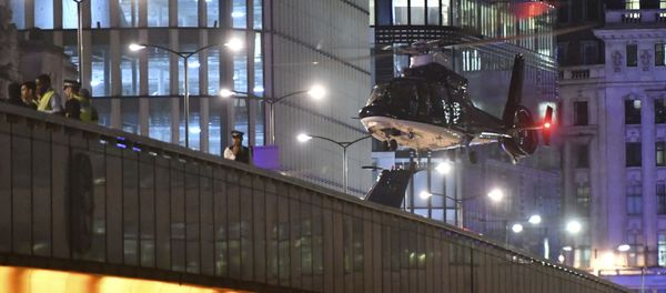 An helicopter lands on London Bridge after an attack in central London, Saturday, June 3, 2017. An helicopter lands on London Bridge after an attack in central London, Saturday, June 3, 2017. - Sputnik International