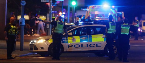 Police attend to an incident near London Bridge in London, Britain, June 3, 2017 - Sputnik International