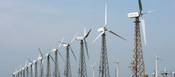 Wind power in the town of Mirny, 30 km from Yevratoria, Crimea - Sputnik International