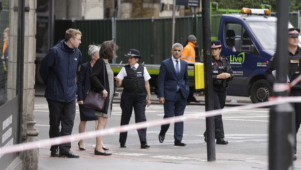 London Police Commissioner Cressida Dick, center left, and the Mayor of London Sadiq Khan, center right, walk near the London Bridge and Borough Market area in London, Monday, June 5, 2017 London Police Commissioner Cressida Dick, center left, and the Mayor of London Sadiq Khan, center right, walk near the London Bridge and Borough Market area in London, Monday, June 5, 2017 - Sputnik International
