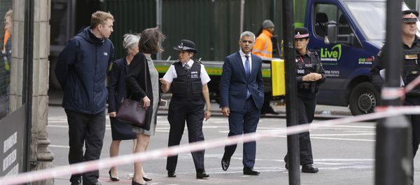 London Police Commissioner Cressida Dick, center left, and the Mayor of London Sadiq Khan, center right, walk near the London Bridge and Borough Market area in London, Monday, June 5, 2017 London Police Commissioner Cressida Dick, center left, and the Mayor of London Sadiq Khan, center right, walk near the London Bridge and Borough Market area in London, Monday, June 5, 2017 - Sputnik International