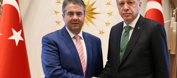 Turkish President Tayyip Erdogan meets with German Foreign Minister Sigmar Gabriel in Ankara, Turkey, May 5, 2017. - Sputnik International