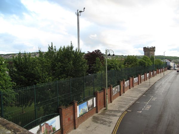 Extremely tall metal fencing around the area is meant to prevent stone throwing which used to be almost routine here. - Sputnik International