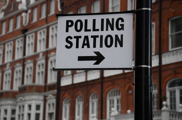 A polling station sign is seen ahead of the forthcoming general election, in London, Britain June 6, 2017. A polling station sign is seen ahead of the forthcoming general election, in London, Britain June 6, 2017. - Sputnik International