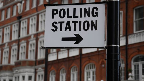 A polling station sign is seen ahead of the forthcoming general election, in London, Britain June 6, 2017. A polling station sign is seen ahead of the forthcoming general election, in London, Britain June 6, 2017. - Sputnik International