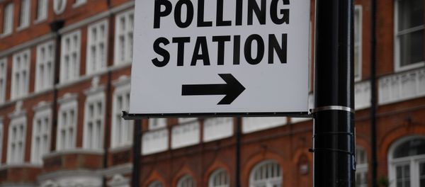 A polling station sign is seen ahead of the forthcoming general election, in London, Britain June 6, 2017. - Sputnik International