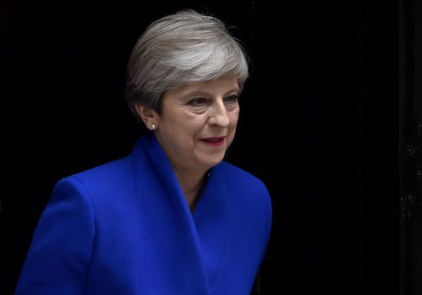 Britain's Primer Minister Theresa May leaves Downing Street on her way to Buckingham Palace after Britain's election in London, Britain June 9, 2017. Britain's Primer Minister Theresa May leaves Downing Street on her way to Buckingham Palace after Britain's election in London, Britain June 9, 2017. - Sputnik International