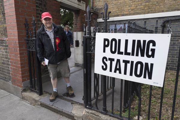 A supporter of the Labour Party leaves a polling station in London after voting the United Kingdom general election of 2017 A supporter of the Labour Party leaves a polling station in London after voting the United Kingdom general election of 2017 - Sputnik International