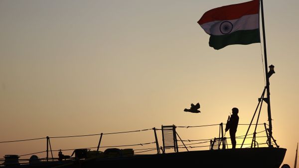 Indian navy person stands guard on board war ship Godavari during its decommissioning at the naval dockyard in Mumbai, India, Wednesday, Dec. 23, 2015 Indian navy person stands guard on board war ship Godavari during its decommissioning at the naval dockyard in Mumbai, India, Wednesday, Dec. 23, 2015 - Sputnik International