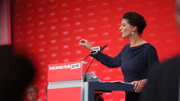 Die Linke Bundestag co-chair and leading party candidate Sahra Wagenknecht gives a speech at the Die Linke party conference in Hannover on June 11 2017 Die Linke Bundestag co-chair and leading party candidate Sahra Wagenknecht gives a speech at the Die Linke party conference in Hannover on June 11 2017 - Sputnik International