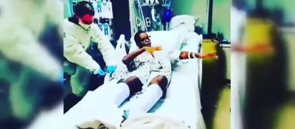 Young patient dances with nurses after heart transplant - Sputnik International