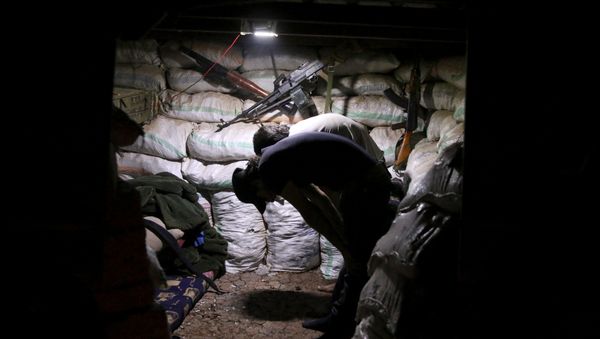 Free Syrian Army fighters pray before Iftar (breaking fast) during the Muslim month of Ramadan in the province of Daraa, Syria May 30,2017 - Sputnik International