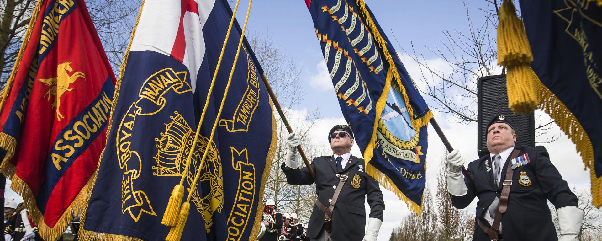 Military colours are displayed during a service marking the 35th anniversary of the Argentine invasion of the Falklands, at the National Memorial Arboretum in Staffordshire, England, Sunday April 2, 2017. Military colours are displayed during a service marking the 35th anniversary of the Argentine invasion of the Falklands, at the National Memorial Arboretum in Staffordshire, England, Sunday April 2, 2017. - Sputnik International, 1920, 08.02.2022