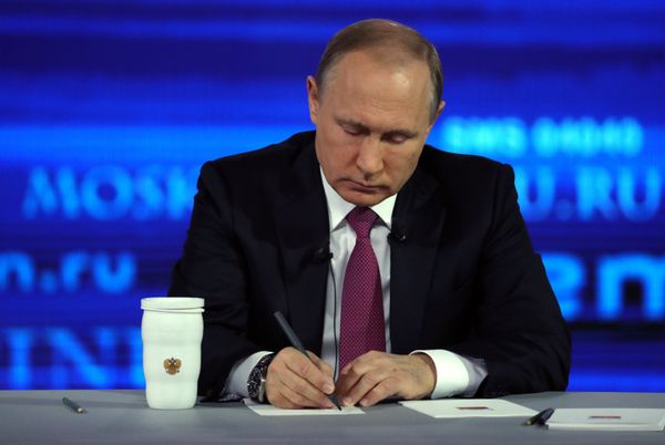 Direct Line with Vladimir Putin - Sputnik International