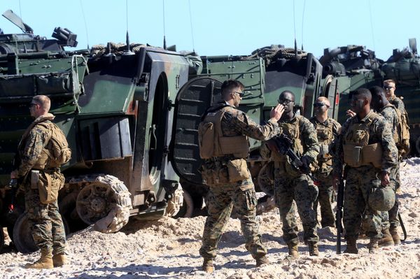 US navy marines take a break during annual recurring multinational, maritime-focused NATO exercise BALTOPS 2017, near Ventspils, Latvia, June 6, 2017. - Sputnik International