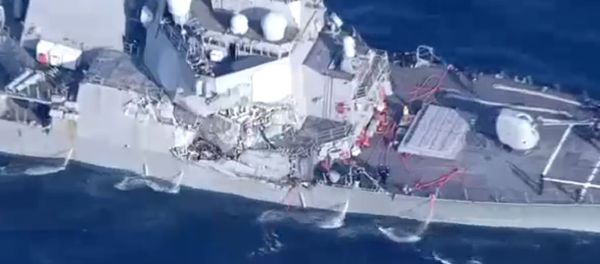 Damaged USS Fitzgerald - Sputnik International