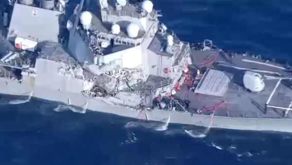 Damaged USS Fitzgerald - Sputnik International