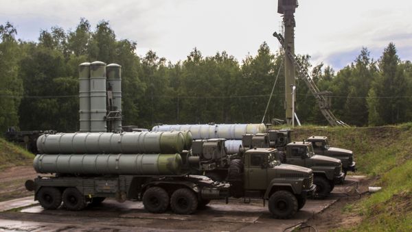 S-300 Favorite surface-to-air missile systems during a bilateral drill of air defense and aviation forces of the Western Military District - Sputnik International